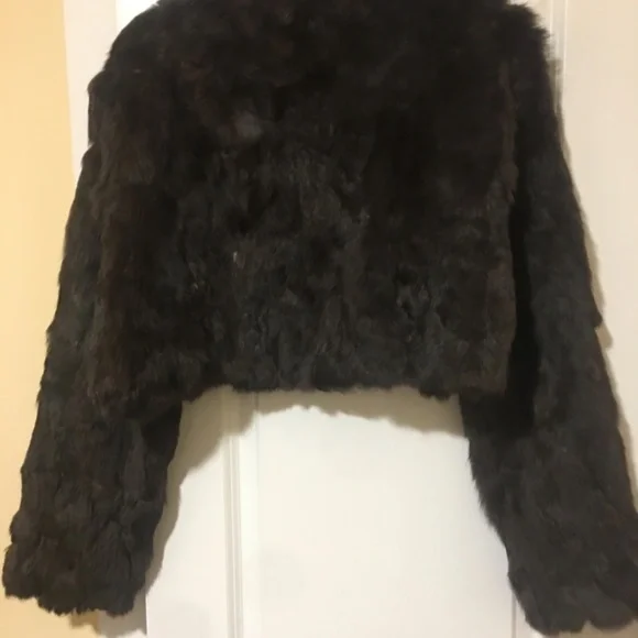Cropped Rabbit Jacket - Picture 3 of 6
